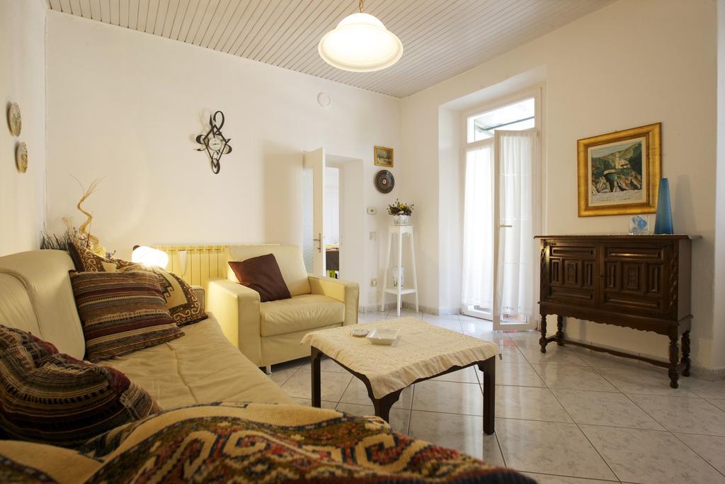 Ferienwohnung Piazzale Italia Oggebio Exterior foto